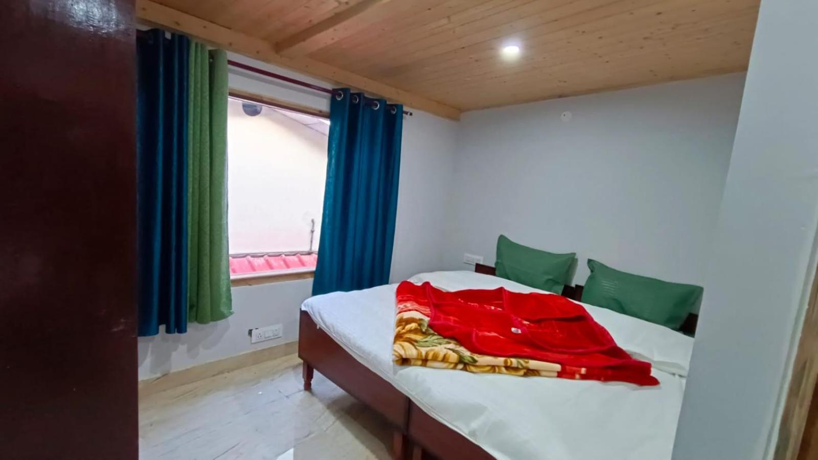 שימלה Shiv Shakti Homestay - Near Isbt, Bypass Mc Parking, Hpu, And Advance Study מראה חיצוני תמונה